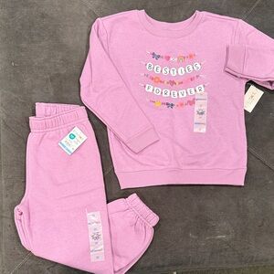 'Besties Forever' Sweatshirt and Joggers Set